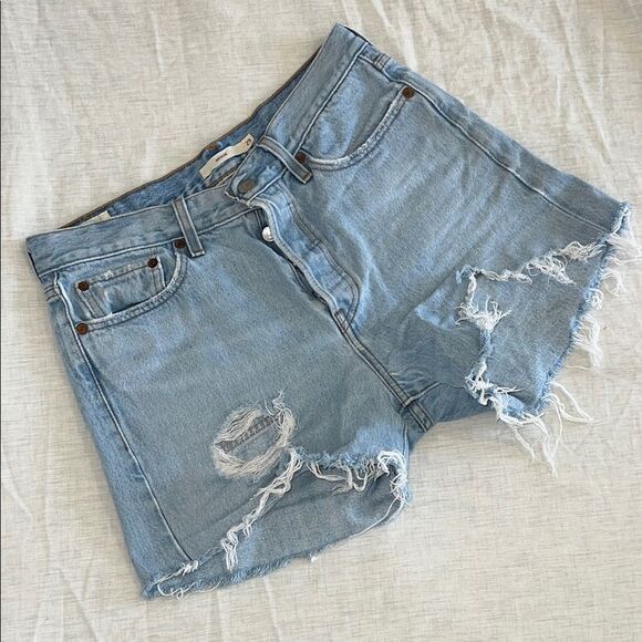 Levi's Wedgie Denim Jean Cut Off Shorts Long Size 29 - Picture 1 of 7